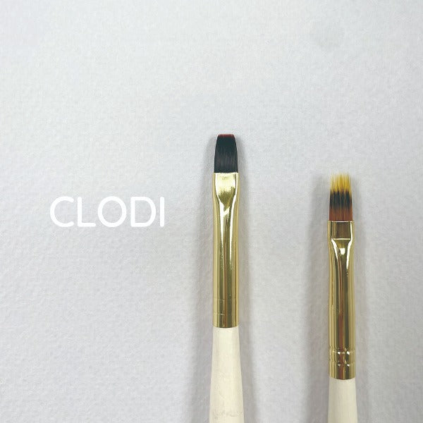 Clodie brush